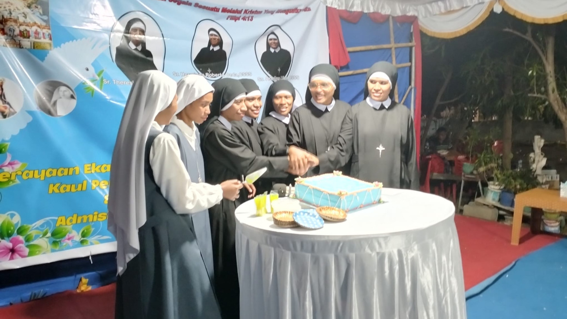 Novices of the Holy Spirit Sisters (CSSS) Waidoko Receive First Vows and Novitiate Admission in a Eucharistic Celebration Led by Bishop Edwaldus Martinus Sedu, Bishop of Maumere