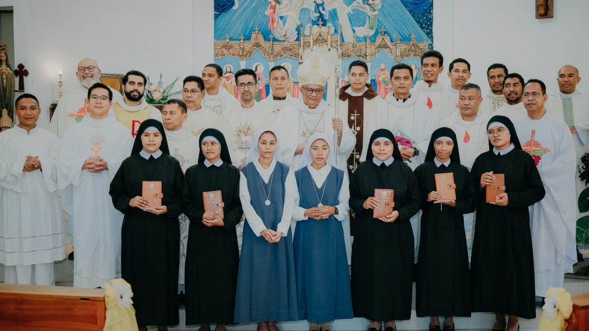 Festa per la nostra Congregazione per le nuove Professioni Religiose ed ammissioni al Noviziato in Indonesia